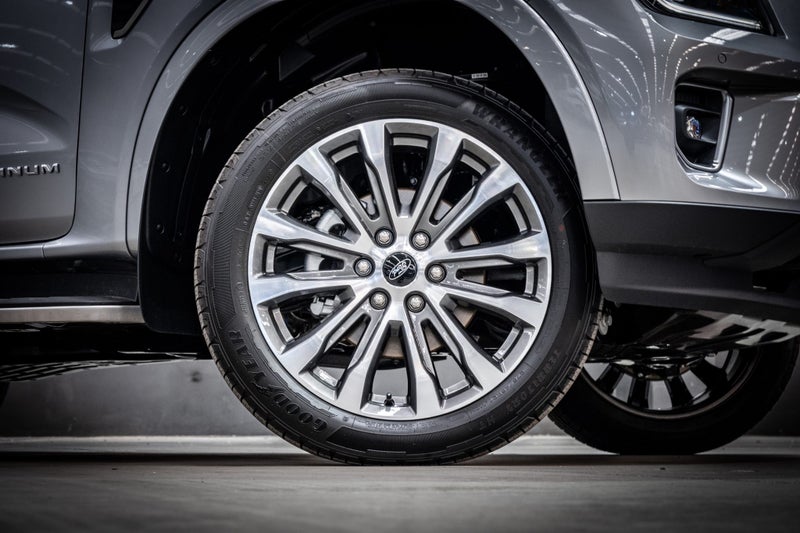2026 Ford Everest Platinum 3.0D 4WD image 5