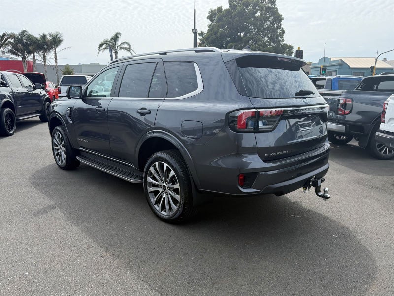 2026 Ford Everest PLATINUM image 5