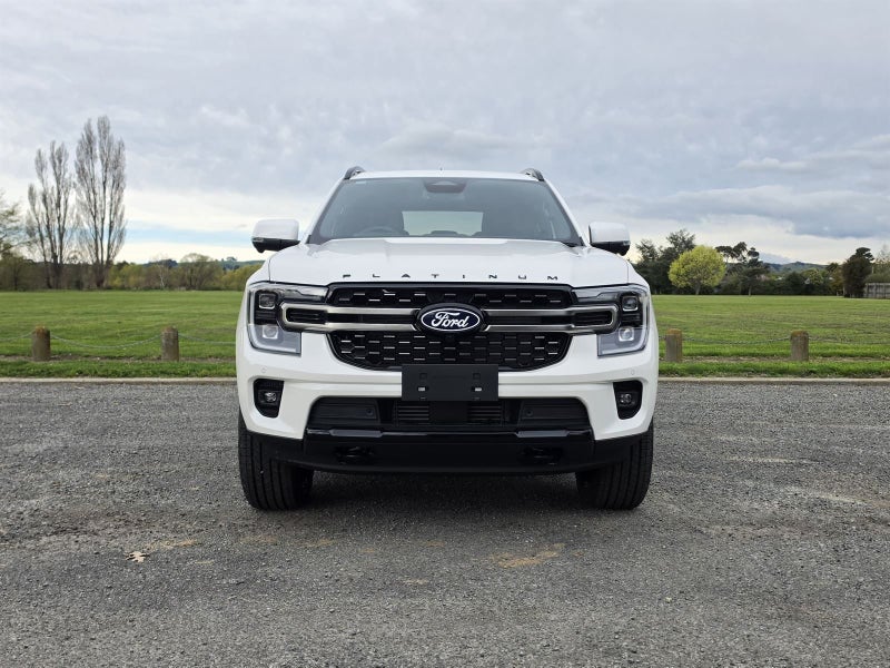 2026 Ford Everest PLATINUM image 2