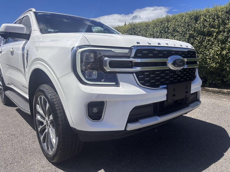 2026 Ford Everest PLATINUM image 3