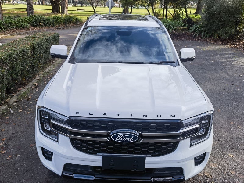 2026 Ford Everest PLATINUM image 3