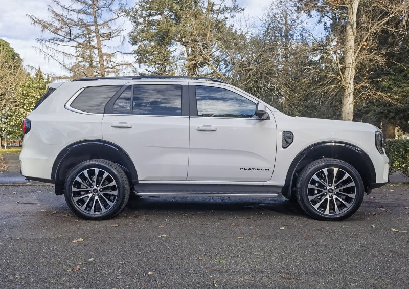 2026 Ford Everest PLATINUM image 5