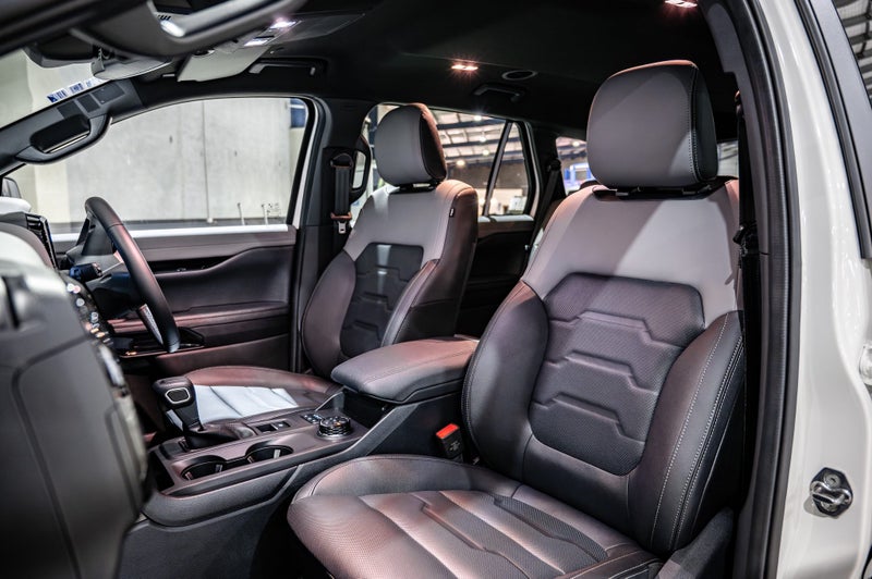 2026 Ford Everest Sport 2.0D 4WD 10AT image 2