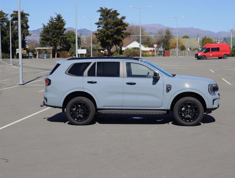 2026 Ford Everest SPORT image 2