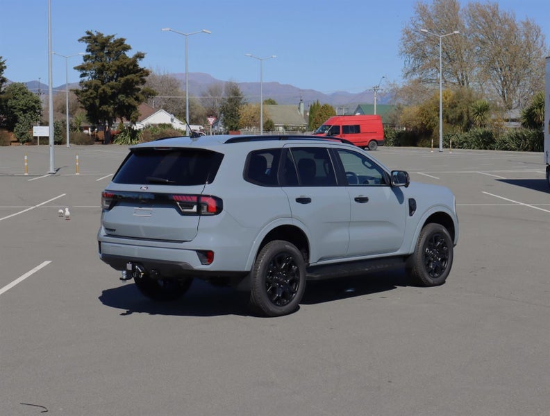 2026 Ford Everest SPORT image 3
