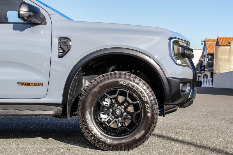 2026 Ford Everest TREMOR 3.0D V6/4WD/10AT image 3