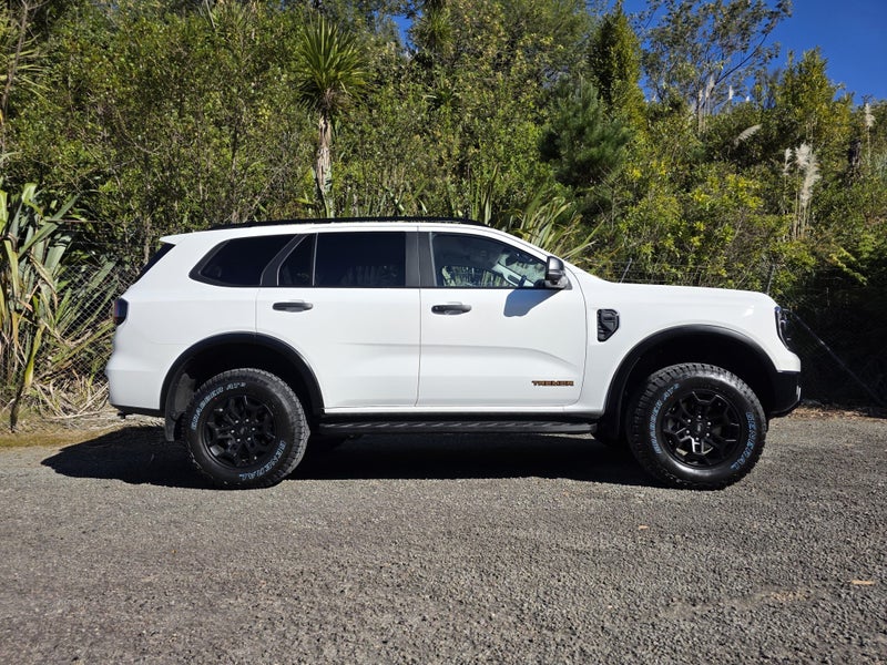 2026 Ford Everest TREMOR 3.0L V6 4X4 10AT image 2