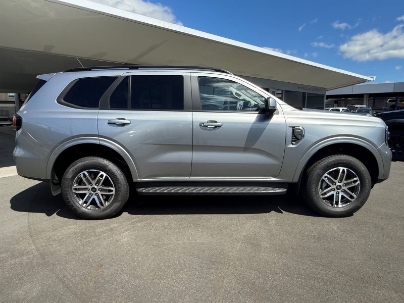 2026 Ford Everest TREND image 2