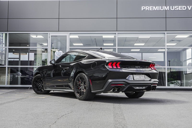 2026 Ford Mustang 5.0L Fastback Be At image 3