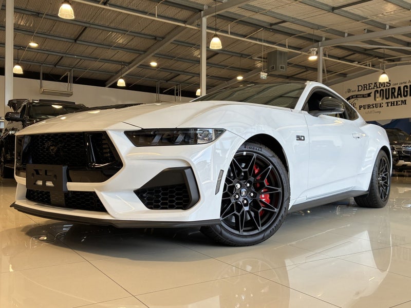 2026 Ford Mustang 5.0L Fastback V8 Auto - Black... image 2