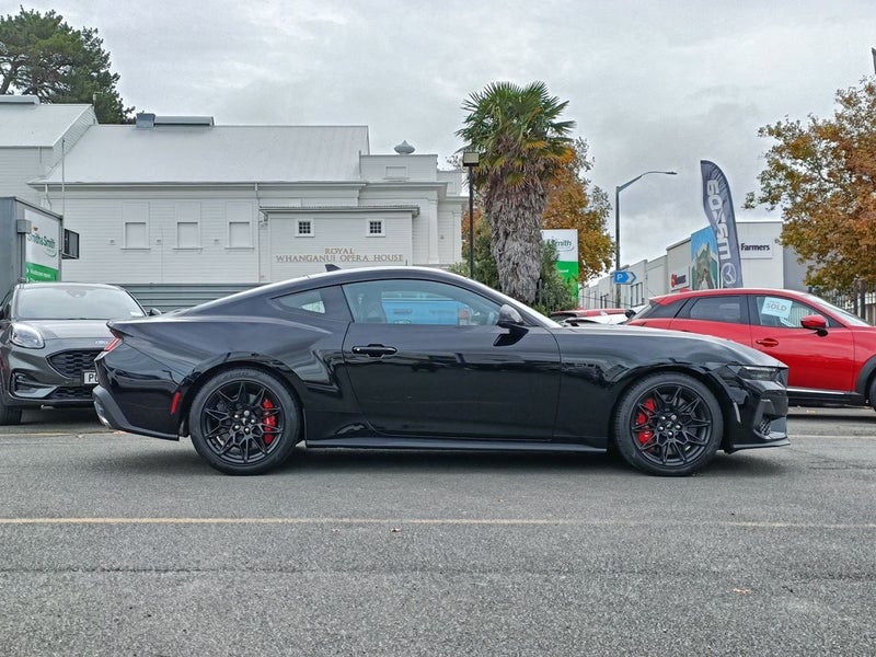 2026 Ford Mustang 5.0L V8 Fastback - Black Edition image 3