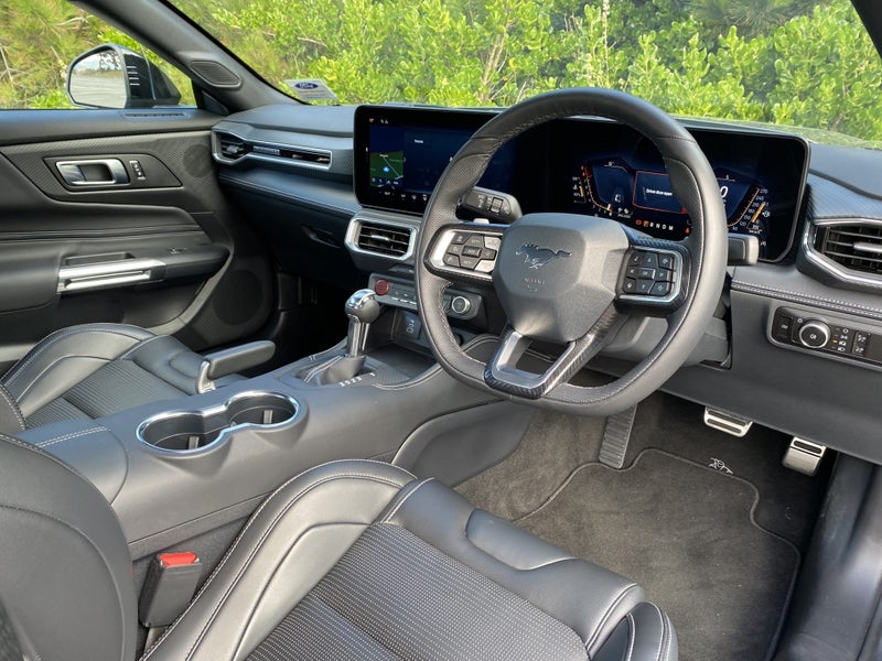 2026 Ford Mustang Fastback GT 5.0 image 2