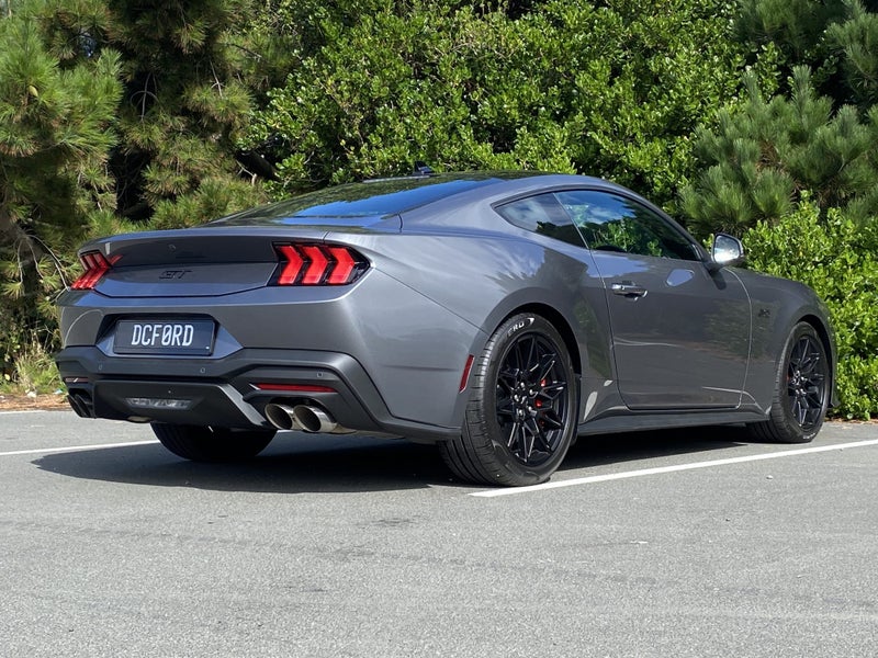 2026 Ford Mustang Fastback GT 5.0 image 5