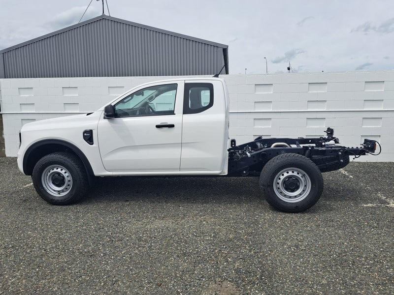2026 Ford Ranger 4WD 2.0L XL Super Cab Chassis image 3