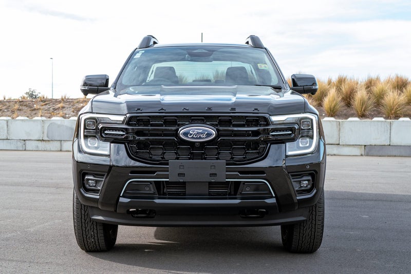 2026 Ford Ranger STORMTRAK 2.3L PHEV Double cab... image 3