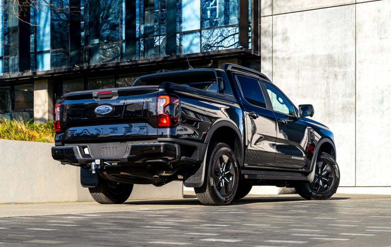 2026 Ford Ranger Stormtrak 4WD Hybrid PHEV image 4