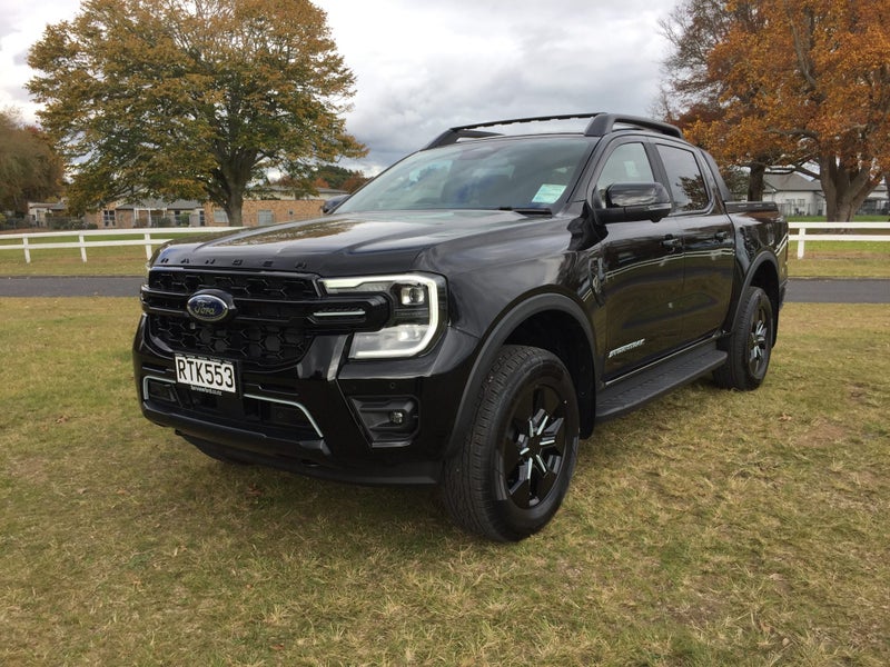 2026 Ford Ranger STORMTRAK 4WD PHEV image 3