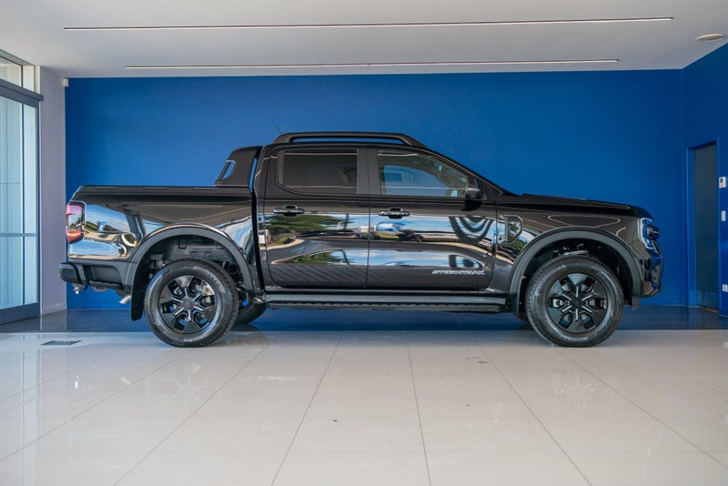 2026 Ford Ranger STORMTRAK PHEV/4WD image 2