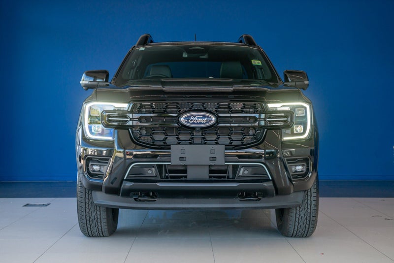2026 Ford Ranger STORMTRAK PHEV/4WD image 3