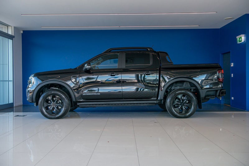 2026 Ford Ranger STORMTRAK PHEV/4WD image 4