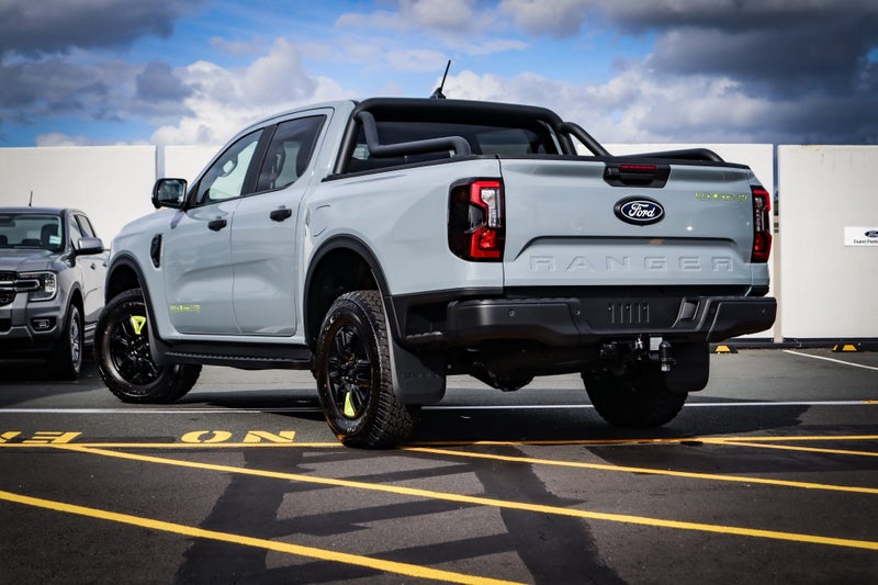 2026 Ford Ranger Wolftrak Double Cab image 3