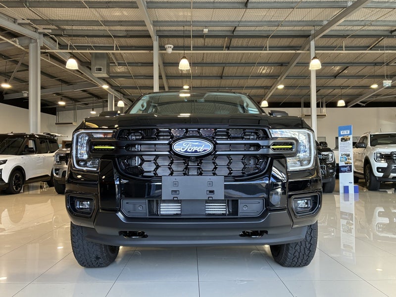2026 Ford Ranger Wolftrak Double Cab image 3