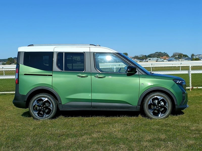 2026 Ford Tourneo Transit Courier 1.0P/7AT image 3