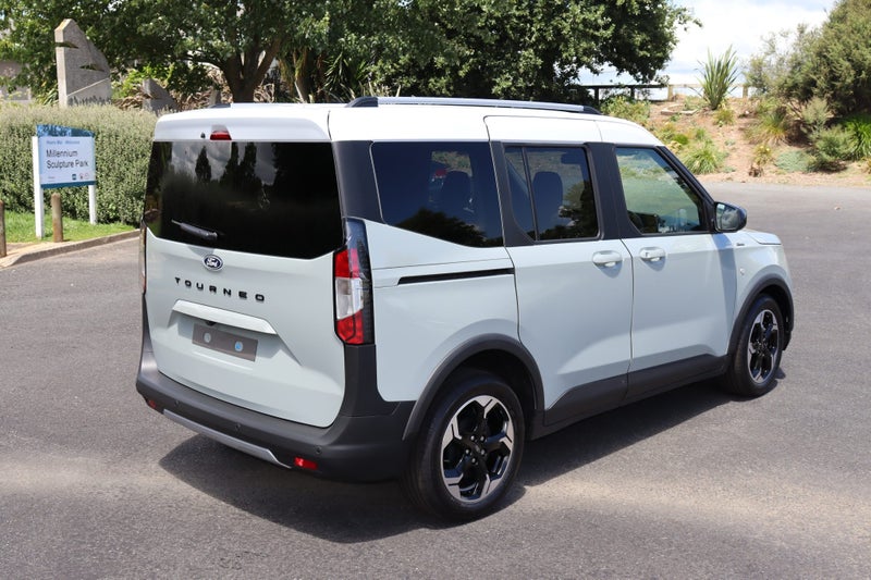 2026 Ford Tourneo Transit Courier1.0P/7At image 4