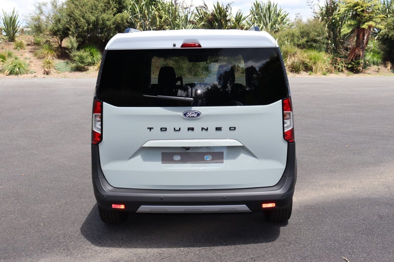 2026 Ford Tourneo Transit Courier1.0P/7At image 5