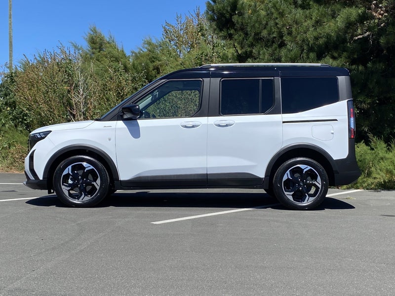 2026 Ford Tourneo Transit Custom Courier Active image 4