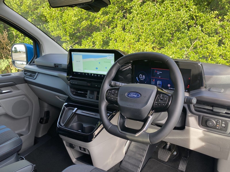 2026 Ford Tourneo Transit Custom Sport AWD image 2