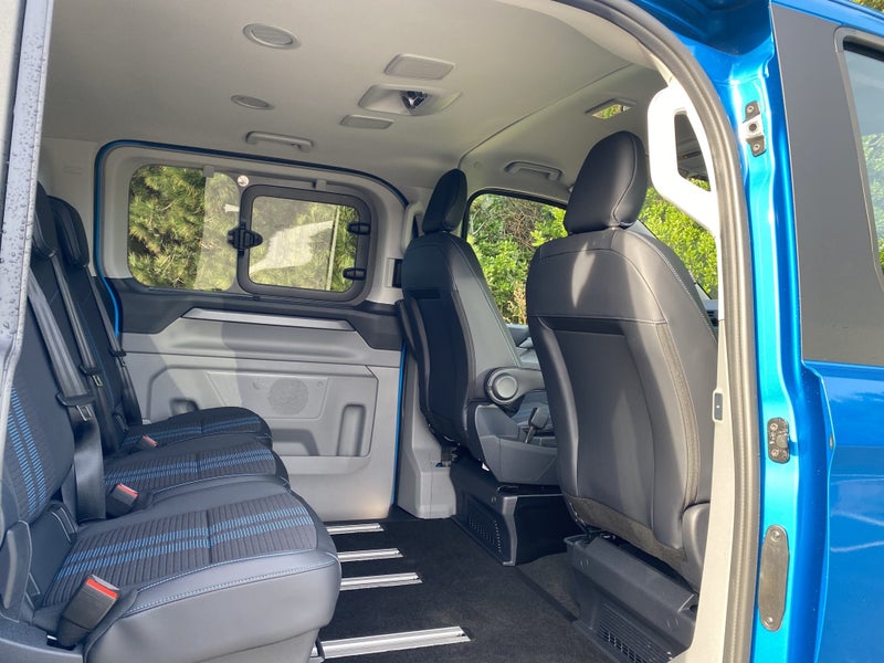 2026 Ford Tourneo Transit Custom Sport AWD image 5