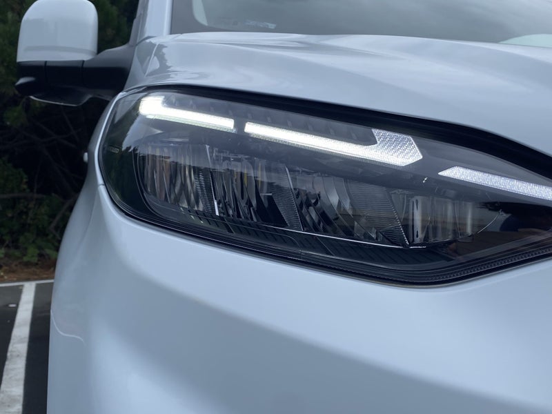 2026 Ford Tourneo Transit Custom Sport AWD image 3