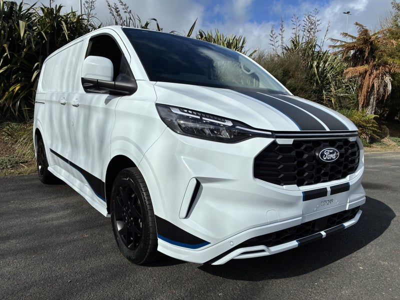 2026 Ford Transit Custom 320 Sport Awd image 2