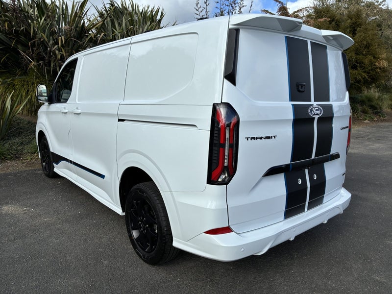 2026 Ford Transit Custom 320 Sport Awd image 5
