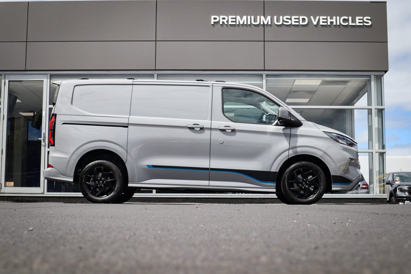 2026 Ford Transit Custom 320 Sport Awd image 2