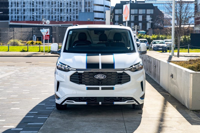 2026 Ford Transit Custom 320 Sport AWD image 4