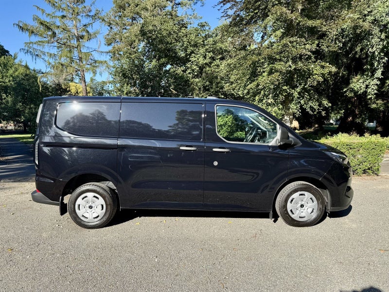 2026 Ford Transit CUSTOM 320 SWB image 3