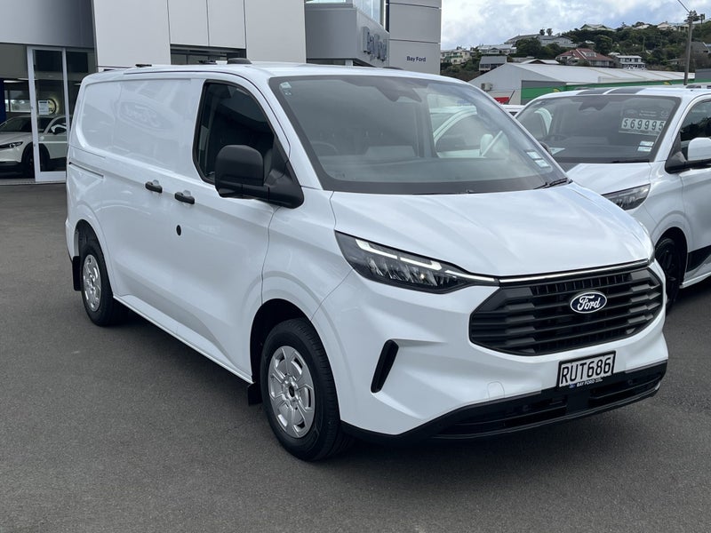 2026 Ford Transit Custom 320 SWB 2.0D image 2