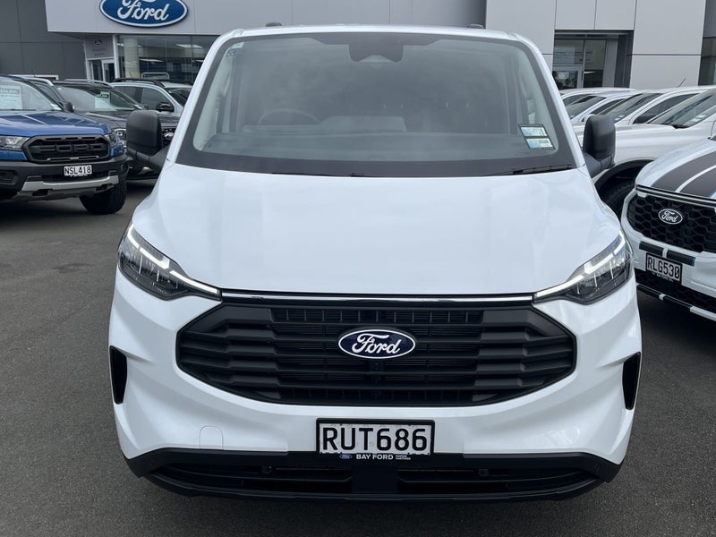 2026 Ford Transit Custom 320 SWB 2.0D image 3
