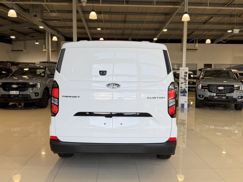 2026 Ford Transit Custom 320 Swb 2.0D FWD image 5