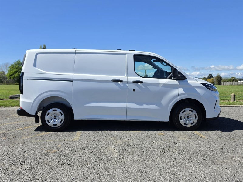 2026 Ford Transit CUSTOM 320 SWB image 4