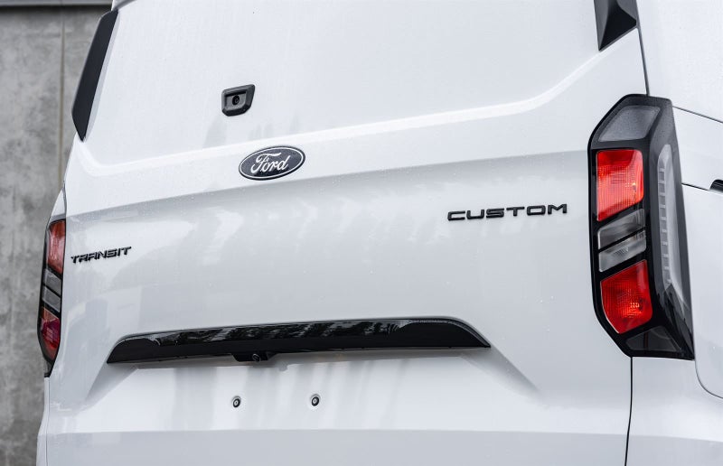 2026 Ford Transit CUSTOM 320 SWB image 4