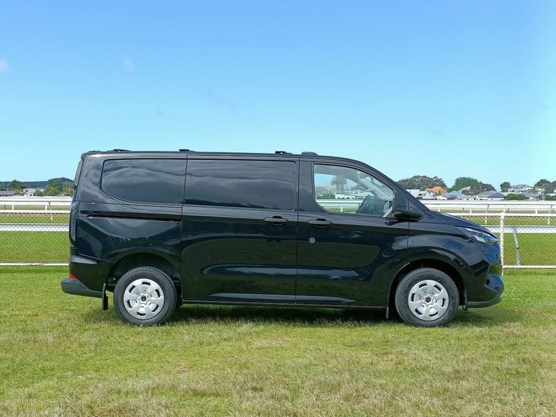 2026 Ford Transit Custom 320 SWB image 3