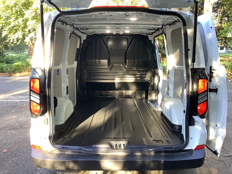 2026 Ford Transit CUSTOM 320 SWB image 5