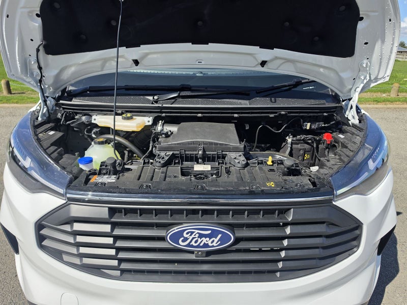 2026 Ford Transit CUSTOM 320L image 4