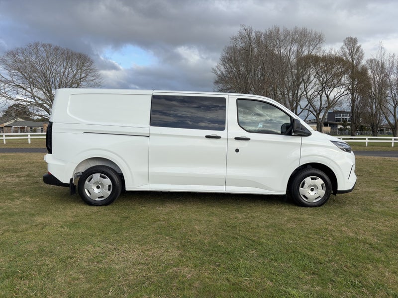 2026 Ford Transit CUSTOM 320L LWB image 4