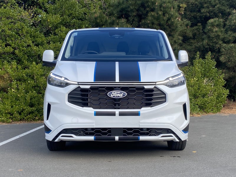 2026 Ford Transit Custom 320S image 2