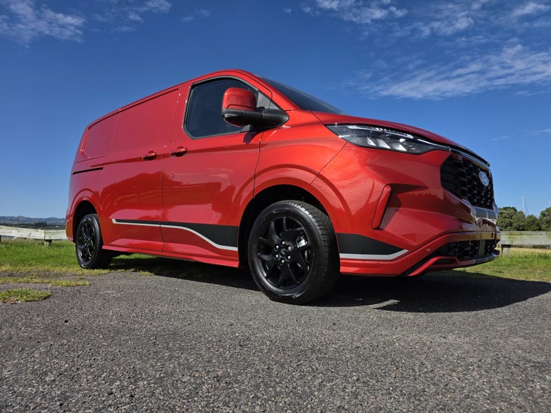 2026 Ford Transit CUSTOM 320S SPORT VAN 2.0D AW... image 3