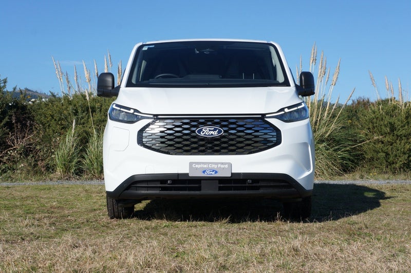 2026 Ford Transit CUSTOM 340L BEV 1A RWD image 3